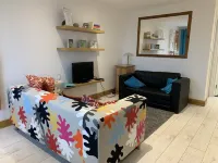 Lagoon View Cottage, just a step from the sea. Hotels in Newtownards