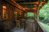 Cabin by The Creek Located Minutes From New River Gorge National Park
