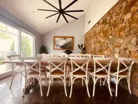 Cooinda Estate- Whole Estate (sleeps 25)