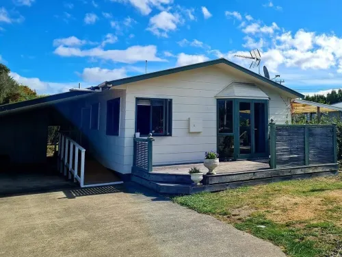 The Comfy Humphrey House Hotels in Greytown