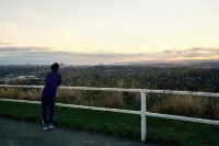 Cozy Quiet 2 Bed Victoria Retreat with Gym Hotels in Saanich