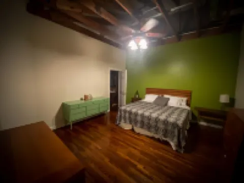 Downtown loft apartment with excellent views, furnishings and location on square