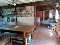 Beautiful Barn ALL COMFORT - PRIVATE swimming pool, not overlooked - IN QUIET AREA فنادق في ميميزان