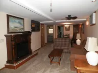 5 Blocks To The Beach ~ 2 Blocks To Downtown ~ Walk To Everything! Các khách sạn ở New Buffalo