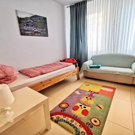 Modern apartment with WiFi in the old town (near the market square)