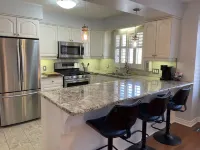 Spacious 4 Bedroom House Closed to Masonville UH UWO