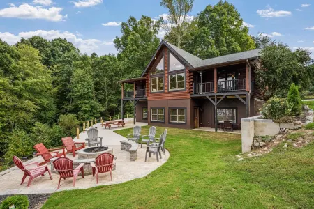 Cozy Log Cabin at Lake Norman LKN-featured on TLC