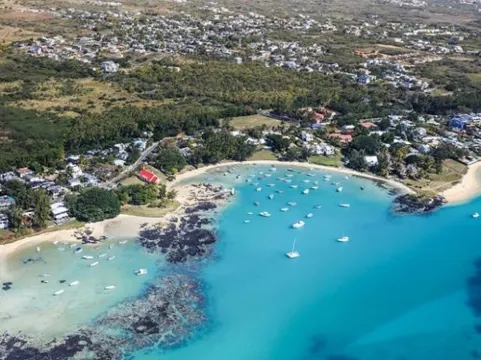 This is a brand new listing 2018 with new pool