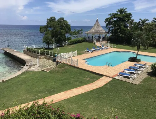 Panoramic View Sea below 2Bed2Bath 1754Sqft  Apartment ChefHsekeeper Pool Tennis