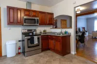 Beautiful 2 Bedroom Apt. With fast Wifi & Netflix