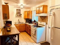 Only 5 minute walk to Downtown and attractions! Explore Alaska