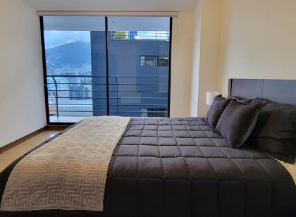 Rare Gem! Indoor Pool, Rooftop, Center of the City