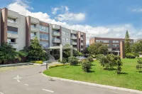 Countryside apartment with hotel services. Pet Friendly!