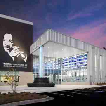 Designer 5 Bedroom with Backyard Downtown ATL Hotel Exterior