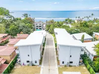 Spacious 7 Bedroom Luxury Villa Steps From The Beach, South Jaco!