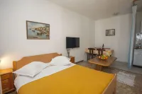 Apartment Number 1 - Brela, Croatia Hotels in Brela