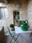 Charming house for 2/3 people in the light of the Luberon Hotels in Rustrel