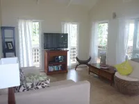 Beautiful 2 bedroom Polynesian luxury villa Hotels in Aitutaki