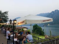 Directly on the lake with panoramic views Hotels in Idro