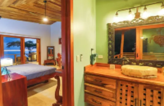 Vista Sirena: Expansive Ocean View 4 bedroom / 4.5 bath home above Dominical