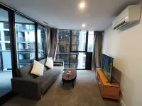 Brand new 1B apartment in Woden center POOL GYM Hotels in Phillip