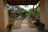 Off grid living! Enjoy and love the Nature! Hotels in Savaneta