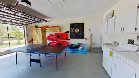 Relax and enjoy at PGI waterfront saltwater canal Отели в г. Пунта-Горда