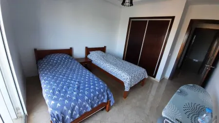 Bel Appartement Avec Piscines, Proche Plages Отели в г. Бен-Слиман