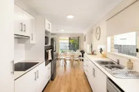Smart Suites Self Check-in Apartments 12 Stockport Hotels in Calamvale