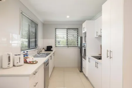 Smart Suites Self Check-in Apartments - 21 Darnley Отели в г. Rocklea