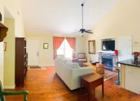 Large Lovely Lakehouse. Cottage 77