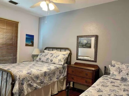 2BR- Gulfport Beach House