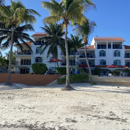 Affordable Luxury-Newly Renovated Beachfront Condo-Vacation Paradise