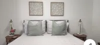 Renovated 3 bedroom 2 bathroom just 2 blocks to beautiful  beaches !