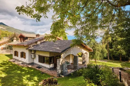 Modern Alpine chalet for sports,relax,history, Dolomite landscapes, pet free Отели рядом с достопримечательностью «Chiesa Maddalena»