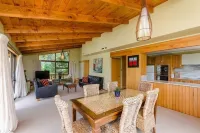 Stunning sea views-private-fully equipped-spotless