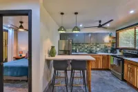 Stylish condo near National Park/beaches/marina