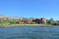 3 Bedroom Rental Townhome With Osoyoos Lake Views!