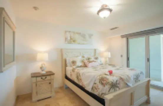 Luxurious 2BR Beachfront Condo: Embrace Coastal Living's Charm at The Cliff SXM!