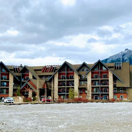 Family friendly 2BR/2BA condo - Sleeps 6 - Views & location!!