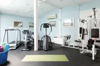 Vineyard Square Hotel & Suites