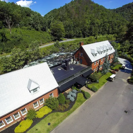 Historic Tapoco Lodge