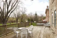 Cheltenham Suites Hotels in Erin