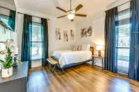 Stunning Baton Rouge Home w/ Pool: Near LSU!