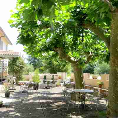 Logis Hôtel le Clos Pité Hotel Exterior