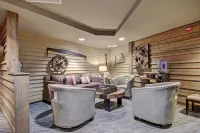 Luxury Studio  Steps from Winter Activities, Sleeps 4! Studio Bedroom Condo by RedAwning - Boutique