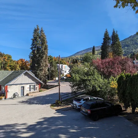 Alpine Inn & Suites