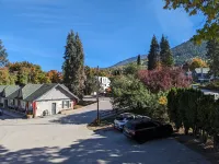 Alpine Inn & Suites - Motels