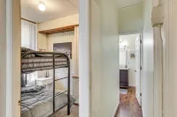 Walk to Medina Public Square 1880 Historic Home