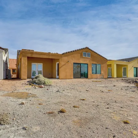 7 Mi to Golf: Mtn-view Retreat in Bullhead City